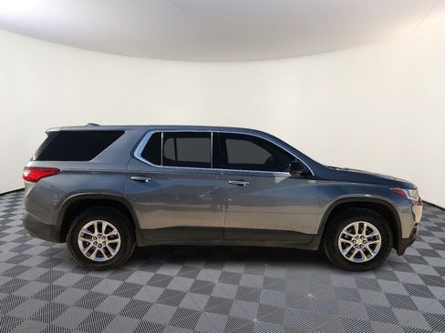 Used 2018 Chevrolet Traverse LS FWD image 5