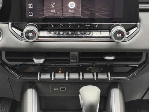 New 2026 GMC Canyon Elevation w/ Convenience Package image 31