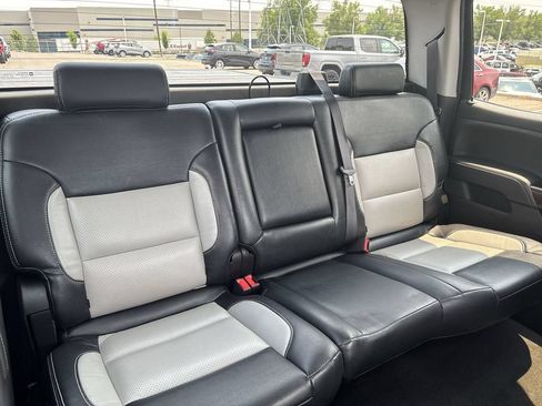 Used 2018 GMC Sierra 1500 SLE w/ SLE Value Package AWD/4WD image 32