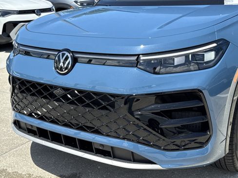 New 2026 Volkswagen Tiguan SEL R-Line AWD/4WD image 9