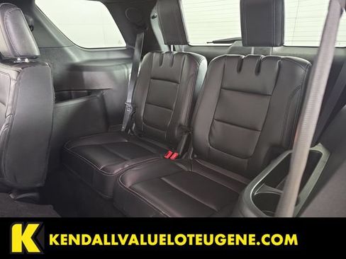 Used 2018 Ford Explorer Limited w/ Equipment Group 301A AWD/4WD image 28
