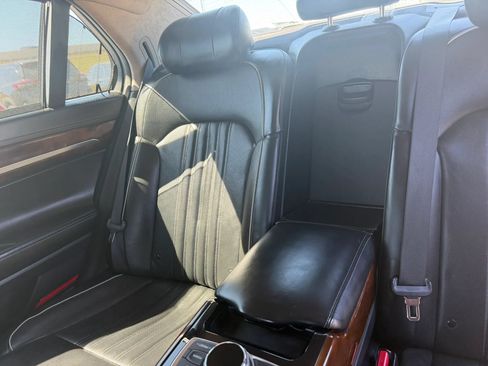 Used 2017 Genesis G90 5.0 Ultimate RWD image 10
