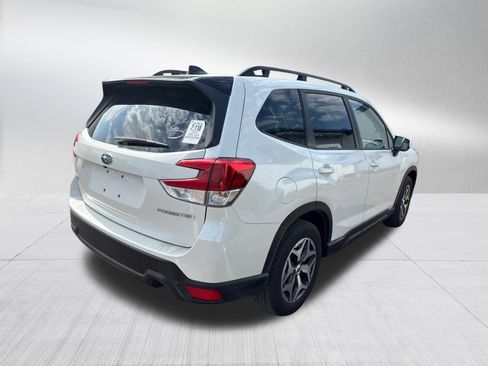Used 2024 Subaru Forester Premium AWD/4WD image 6