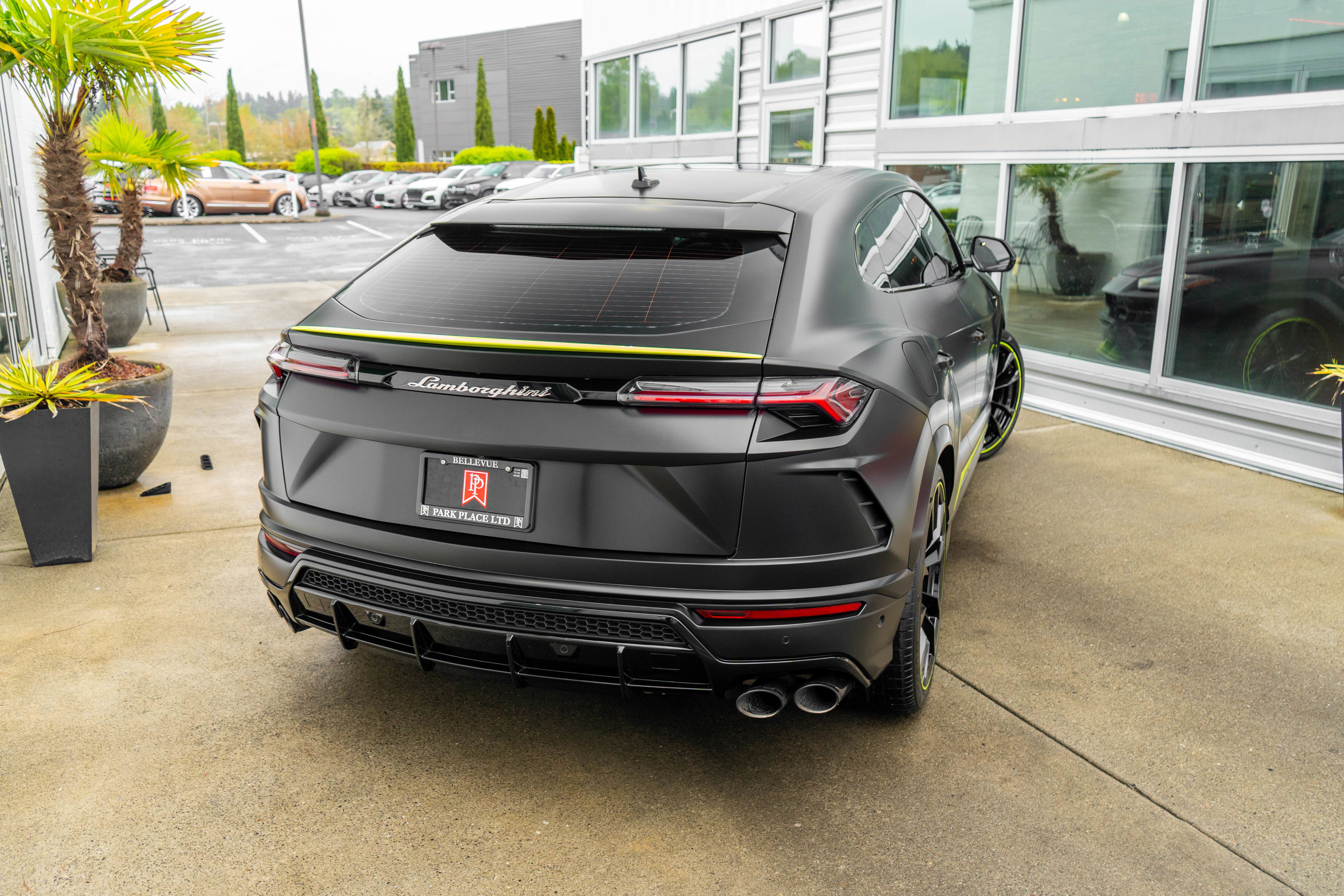Used 2021 Lamborghini Urus AWD/4WD image 6