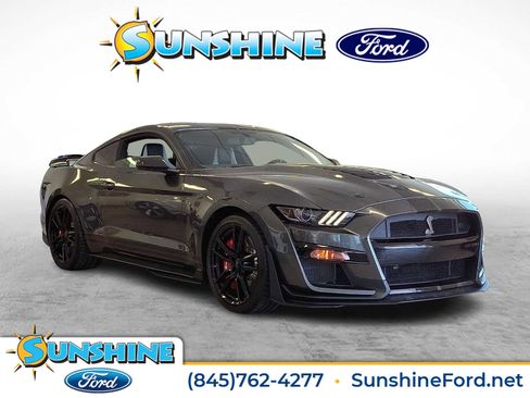 Used 2020 Ford Mustang Shelby GT500 w/ Technology Package image 1