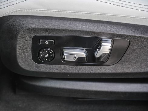 New 2026 BMW X5 M60i w/ Climate Comfort Package AWD/4WD image 18