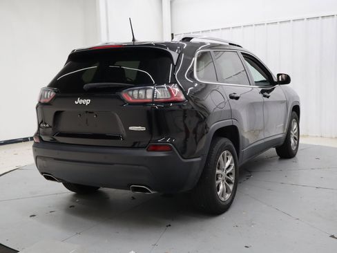 Used 2021 Jeep Cherokee Latitude Lux AWD/4WD image 3