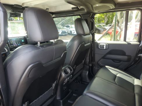 Used 2024 Jeep Wrangler Sahara w/ Safety Group image 11