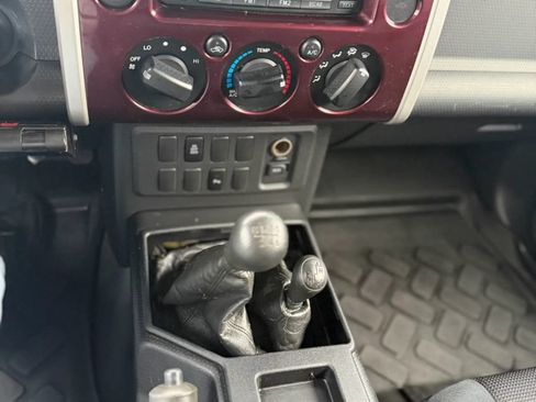 Used 2007 Toyota FJ Cruiser 4WD image 24