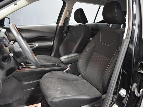 Used 2022 Nissan Kicks SV FWD image 5