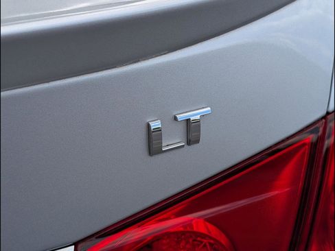 Used 2013 Chevrolet Cruze LT w/ RS Package FWD image 9