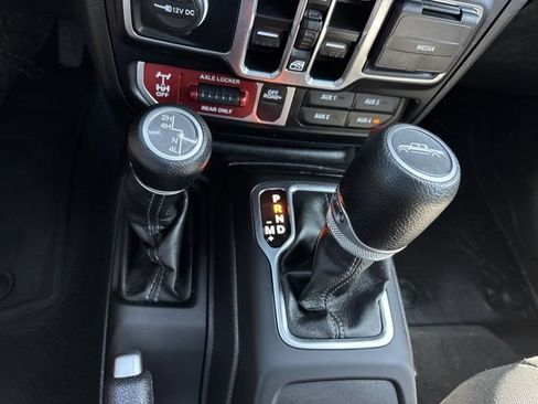Used 2024 Jeep Gladiator Sport AWD/4WD image 36