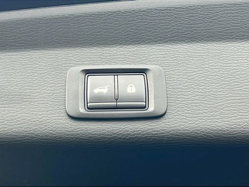 Used 2023 Mitsubishi Outlander SEL image 16