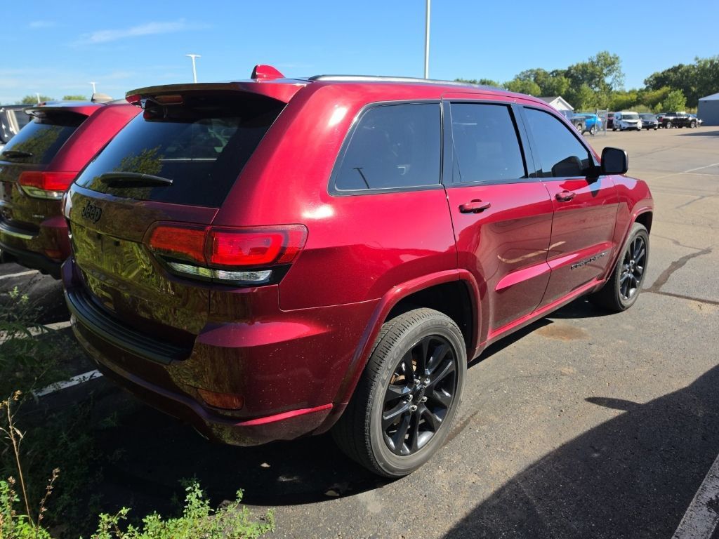 Used 2022 Jeep Grand Cherokee Laredo X AWD/4WD image 6