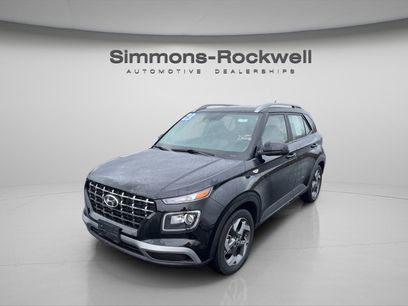 Used 2023 Hyundai Venue SEL w/ Cargo Package