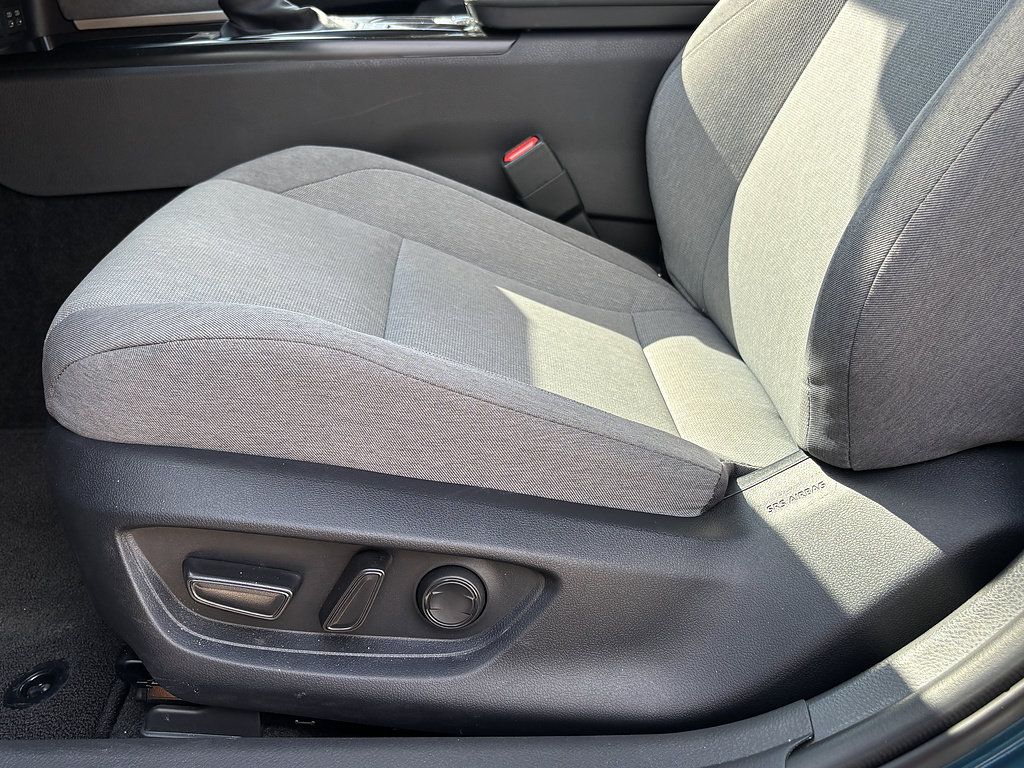 Used 2026 Toyota Camry LE w/ Convenience Package FWD image 13