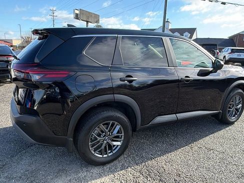 Used 2023 Nissan Rogue S image 5