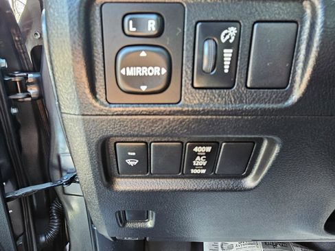 Used 2018 Toyota 4Runner TRD Off-Road Premium image 32