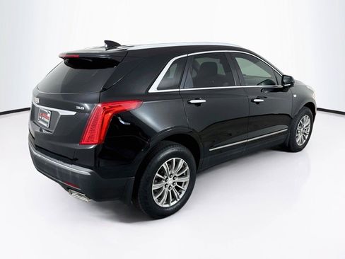 Used 2017 Cadillac XT5 Luxury w/ Driver Awareness Package FWD image 4