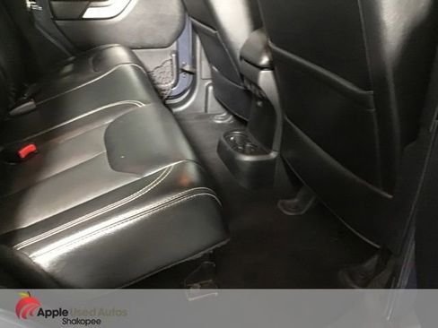 Used 2016 Jeep Wrangler Unlimited Sahara w/ Connectivity Group image 19