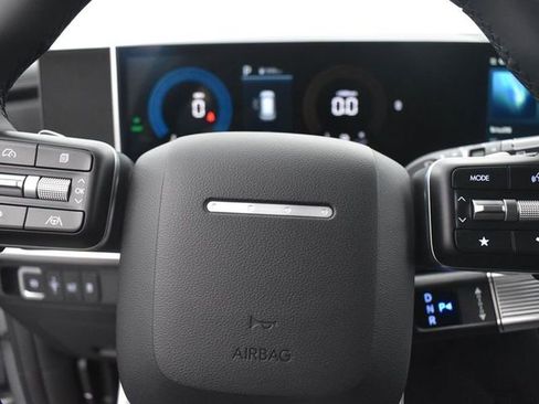 Used 2026 Hyundai Santa Fe SE image 11