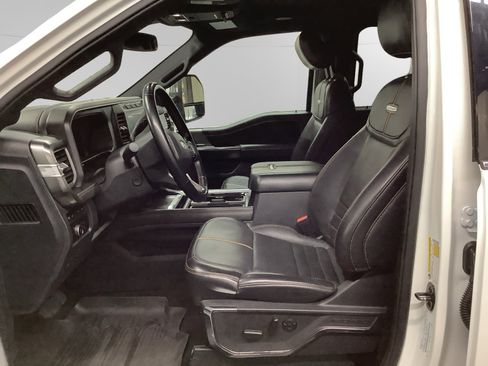 Certified 2024 Ford F350 Platinum image 9