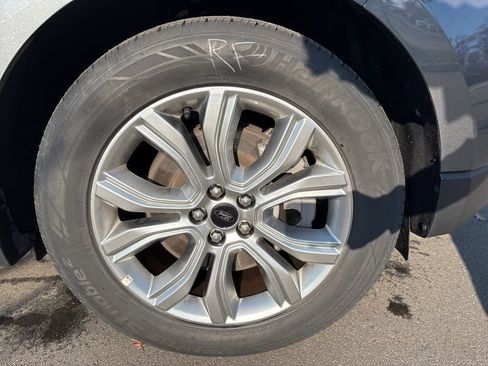 Used 2024 Ford Edge Titanium image 11