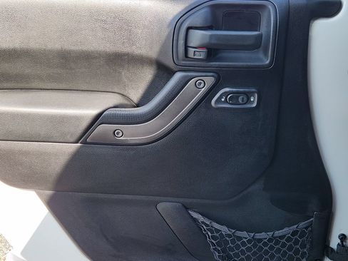 Used 2013 Jeep Wrangler Sport AWD/4WD image 24