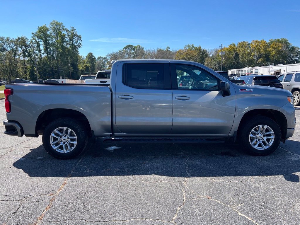 Used 2023 Chevrolet Silverado 1500 RST w/ Z71 Off-Road Package AWD/4WD image 2
