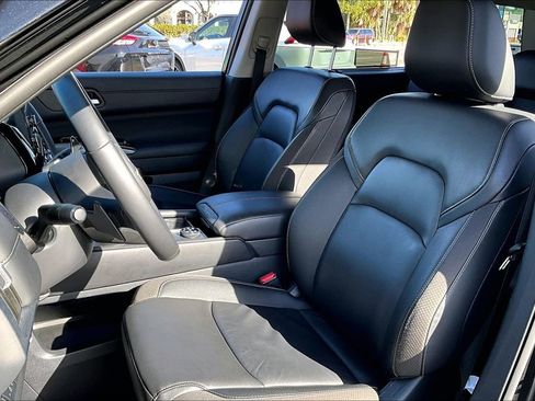 Used 2025 Nissan Pathfinder SL image 20