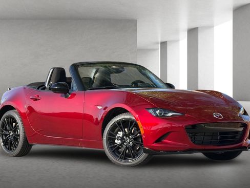 New 2026 MAZDA MX-5 Miata Club w/ Weather Package RWD image 2