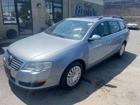 Used 2007 Volkswagen Passat 2.0T FWD image 3