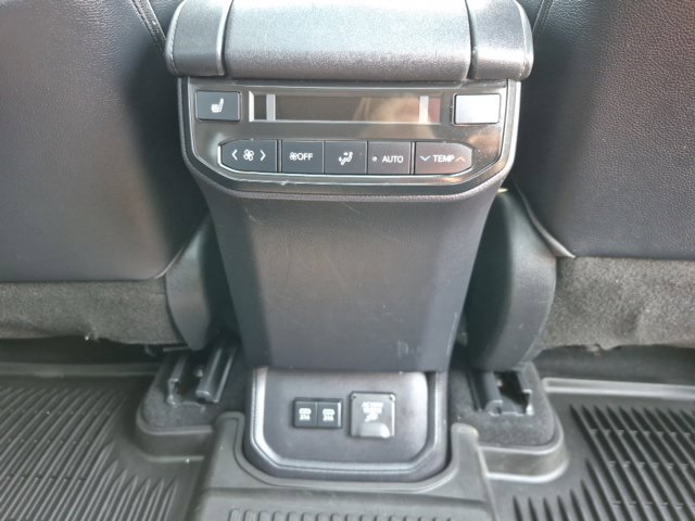 Used 2020 Toyota Highlander Platinum AWD/4WD image 16