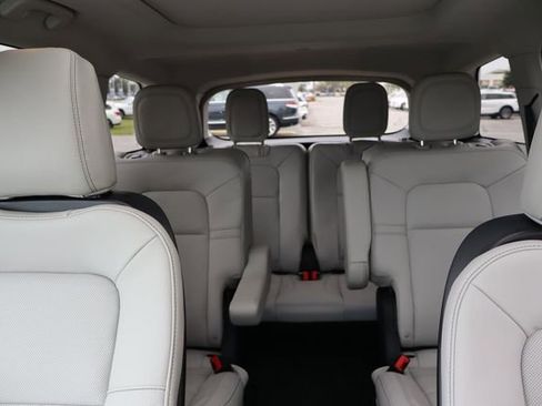 New 2025 Lincoln Aviator 2WD w/ Equipment Group 101A image 9