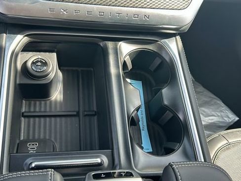 New 2026 Ford Expedition Max Platinum w/ Stealth Appearance Package AWD/4WD image 25