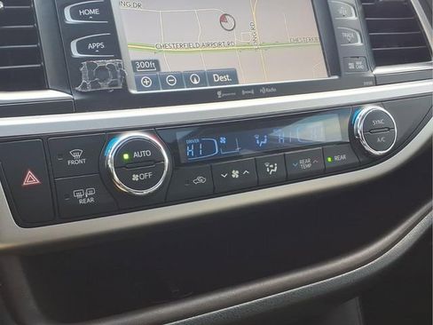 Used 2018 Toyota Highlander Limited w/ Protection Package #3 image 11