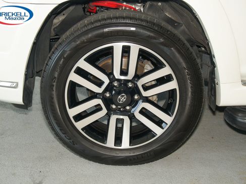 Used 2022 Toyota 4Runner Limited AWD/4WD image 41