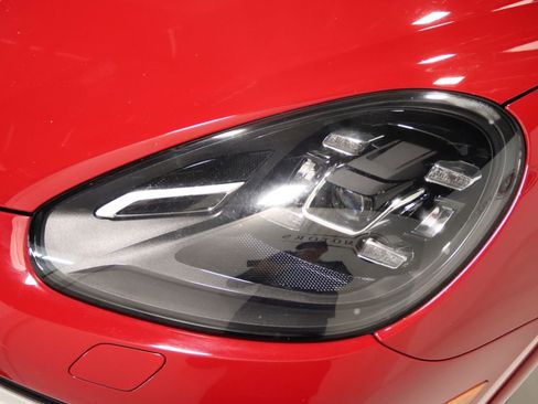 Used 2016 Porsche Cayenne GTS AWD/4WD image 28