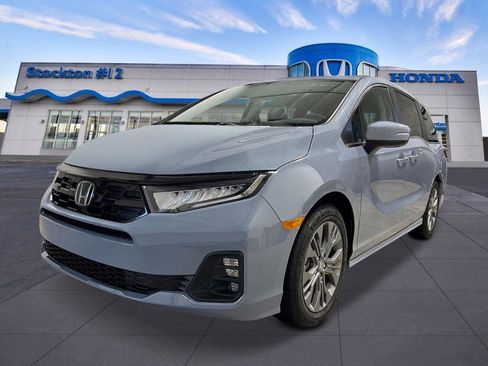 New 2026 Honda Odyssey Touring image 1