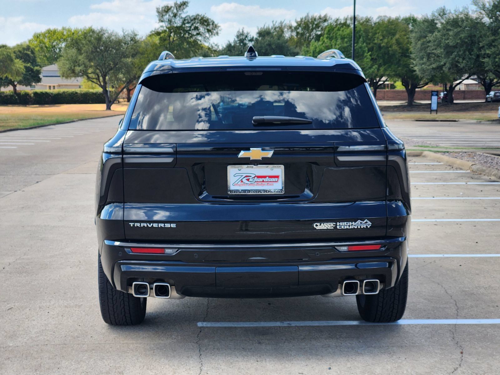 Used 2026 Chevrolet Traverse High Country w/ LPO, Floor Liner Package FWD image 5