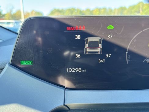 Used 2024 Toyota Prius LE image 22