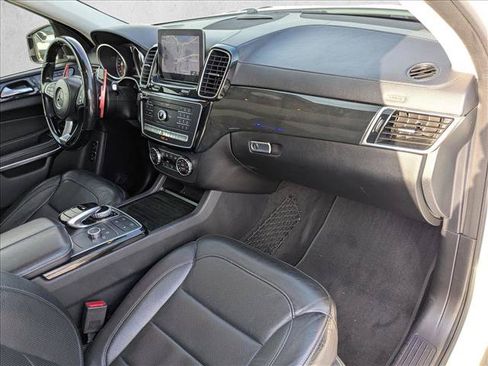 Used 2018 Mercedes-Benz GLS 550 4MATIC image 18