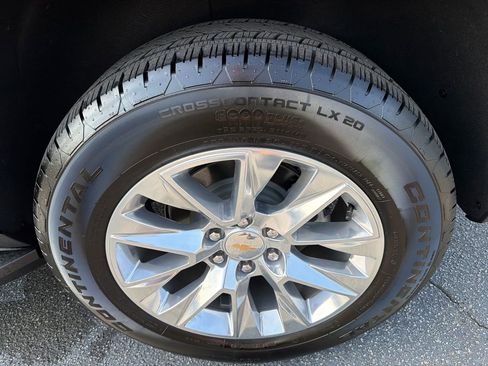 Used 2025 Chevrolet Tahoe Premier RWD image 20