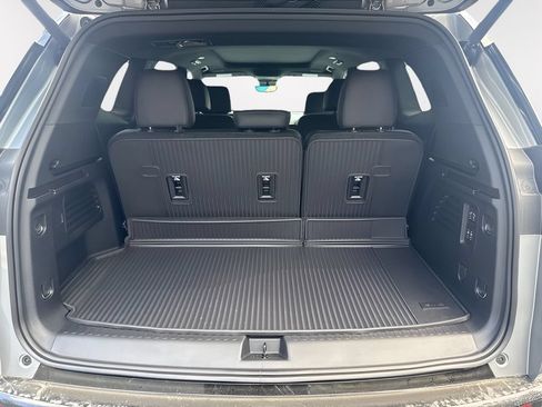 New 2027 GMC Acadia Denali w/ LPO, Floor Liner Package FWD image 25