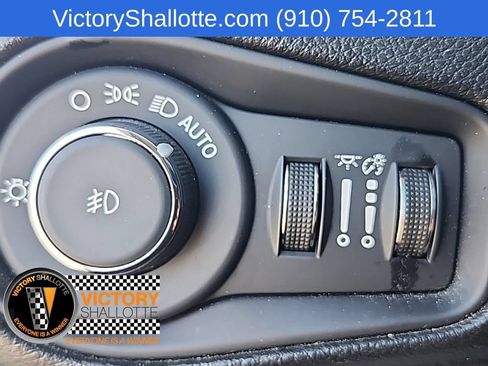 Used 2023 Jeep Renegade Latitude AWD/4WD image 14