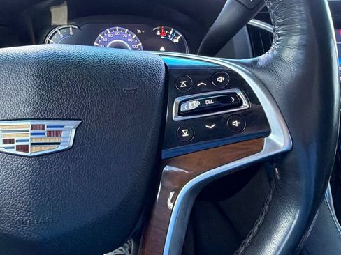 Used 2019 Cadillac Escalade ESV Luxury AWD/4WD image 45