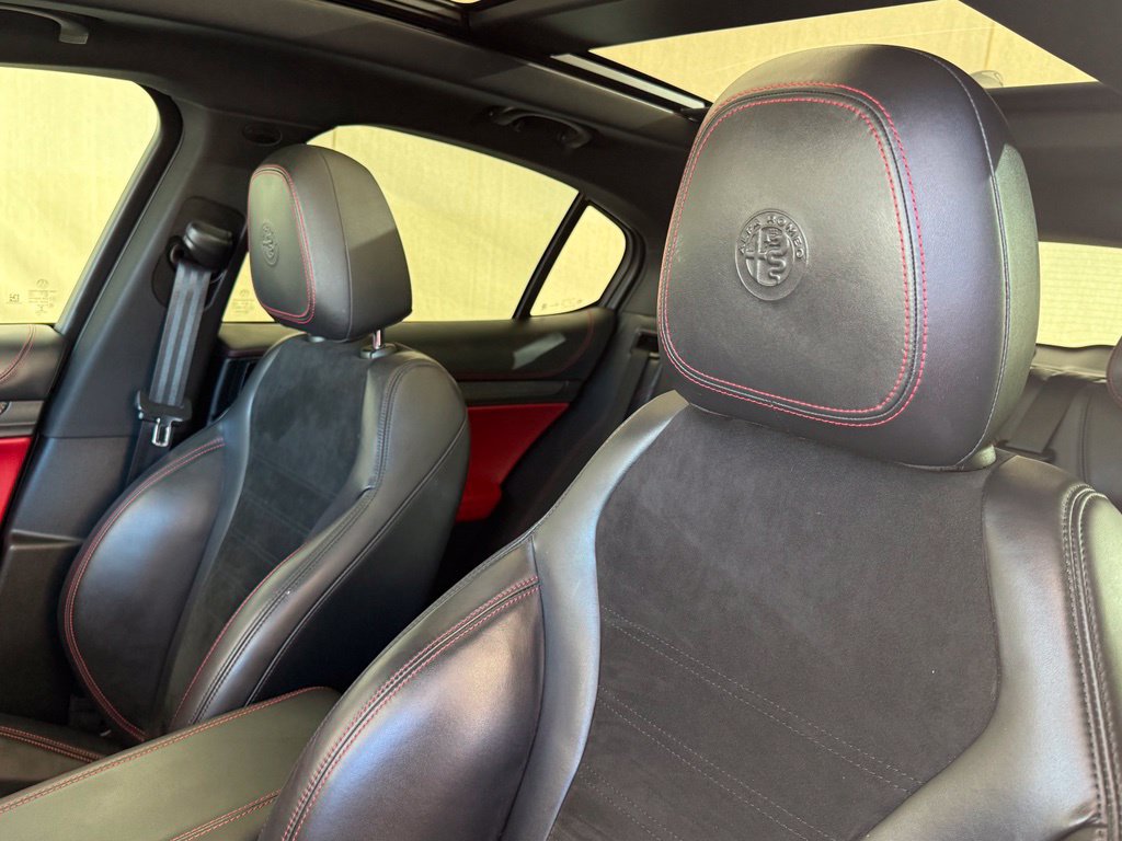 Used 2018 Alfa Romeo Stelvio Quadrifoglio w/ Driver Assist Dynamic Package AWD/4WD image 24
