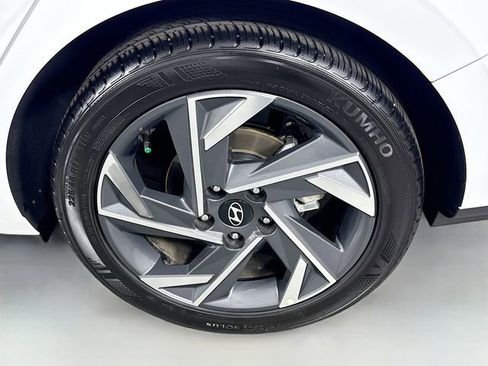 Used 2025 Hyundai Elantra Sport w/ Cargo Package FWD image 28