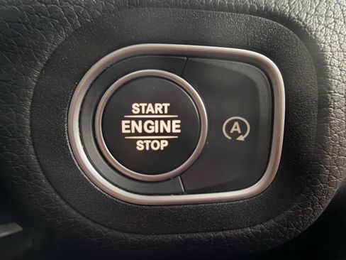 Used 2023 Mercedes-Benz GLE 350 4MATIC image 25