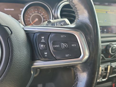 Used 2021 Jeep Wrangler Unlimited Sahara image 27